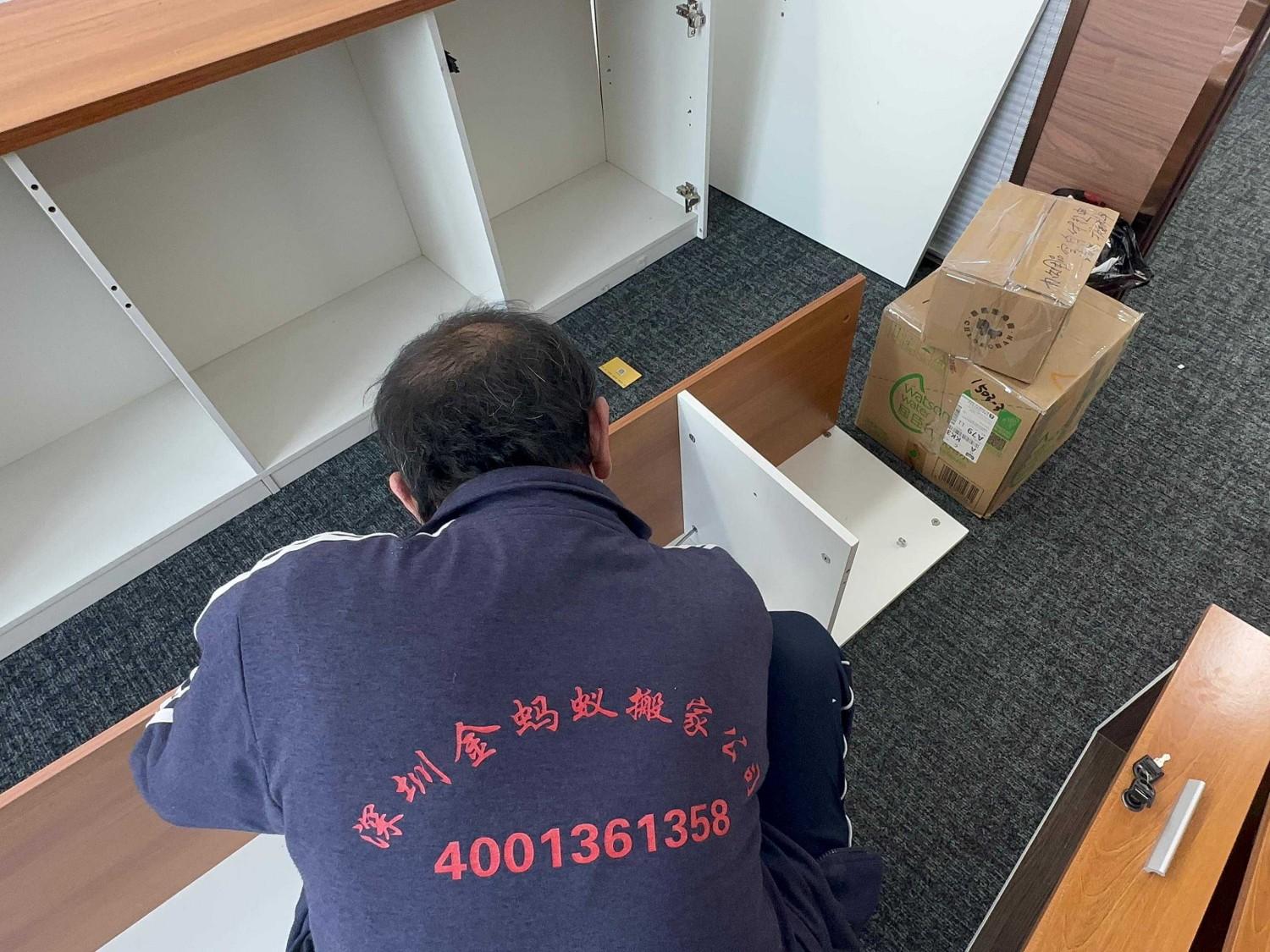 搬家公司怎么把壮汉们安排得明明白白？
